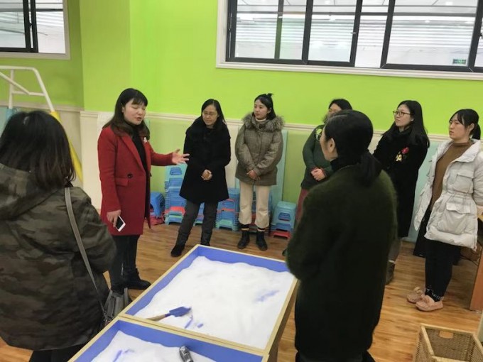 The Vice Principal of Chengdu Jinyang Primary School (成都晋陽小學) introduced their in-school Resource Centre for supporting SEN students