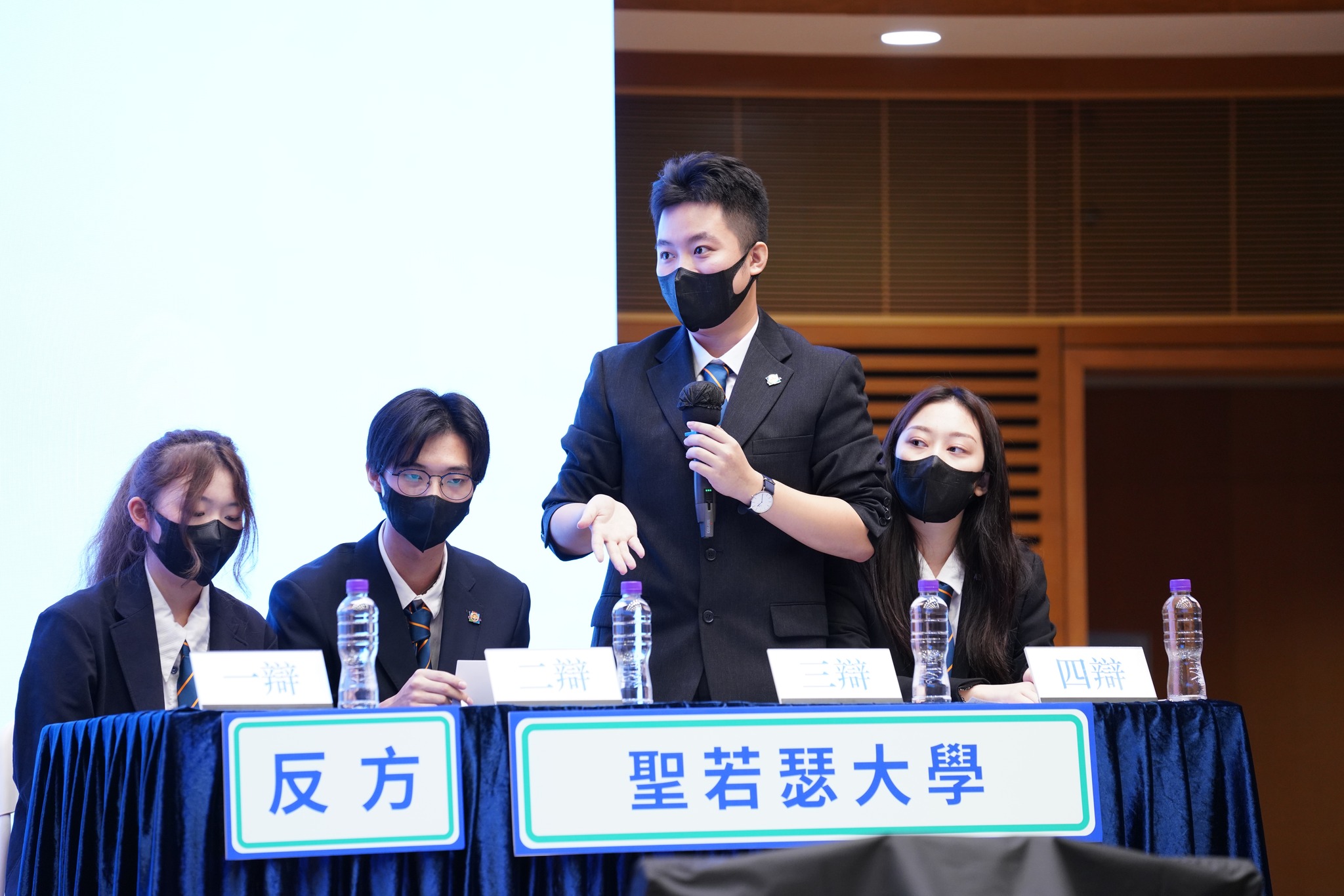 USJ students won "Best Debater" Award in the 20th Macao University